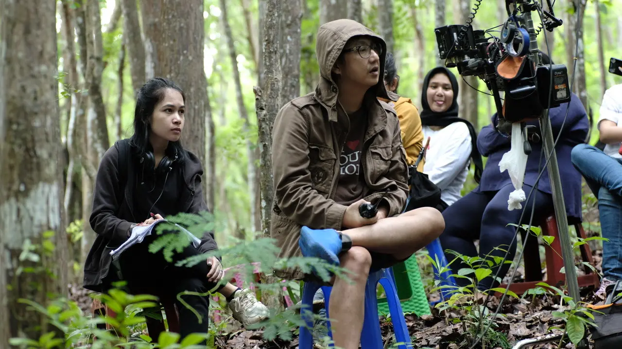 Awi Suryadi di lokasi syuting KKN di Desa Penari. (Foto: Dok. Awi Suryadi)