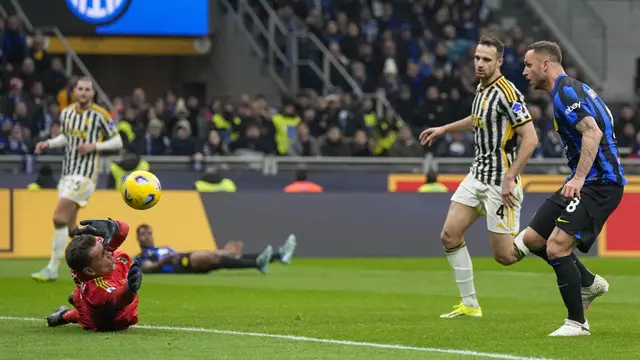 Foto: Apes, Gol Bunuh Diri Buat Juventus Semakin Tertinggal Jauh dari Inter Milan di Klasemen Liga Italia