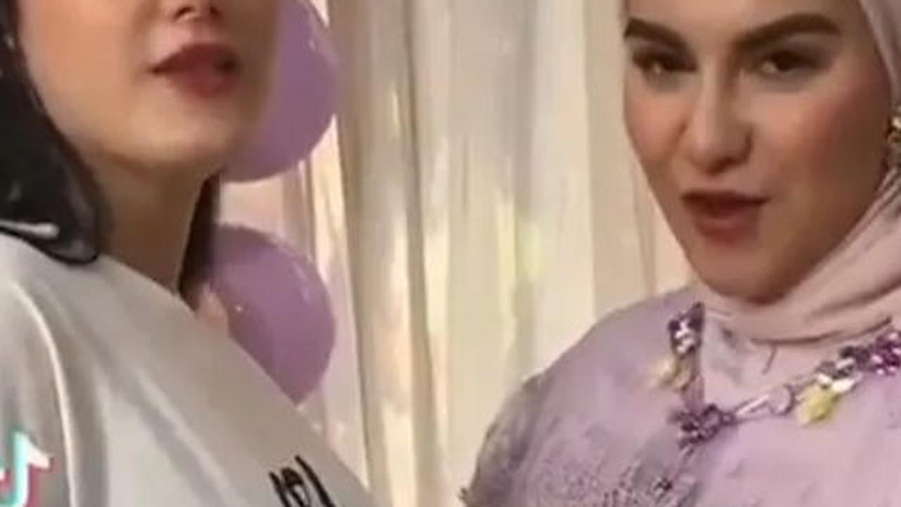 Setelah resmi menjadi bagian dari keluarga besar, Yasmine Ow dan Irish Bella kerap terlihat bersama.