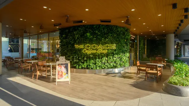 Kemewahan Mode Lewat Secangkir Kopi di Coach Coffee Shop Permanen, Singapura