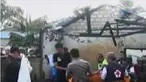 Ketiga korban terjebak di dalam rumah yang dikunci dari luar oleh sang kepala keluarga.