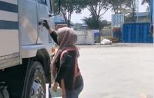 Demi Sesuap Nasi dan Keluarga, Wanita Ini Gigih Mencari Nafkah Menjadi Sopir Truk Kontainer