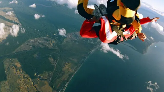 Skydiving, Selandia Baru