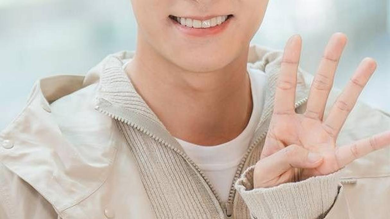 2. Park Hyung Sik - Doctor Slump