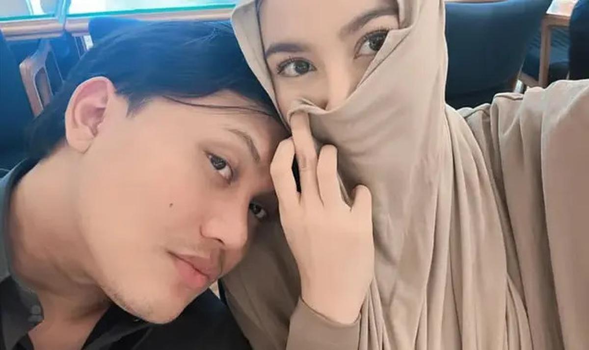 8 Potret Pesona Mahalini Kenakan Hijab saat Umrah, Kehamilan Tak Menjadi Penghalang untuk Beribadah