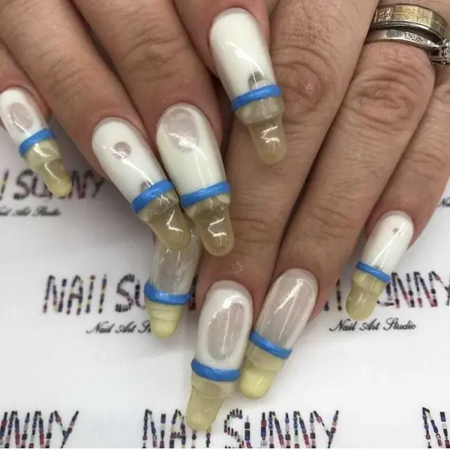 Unik, Inilah 10 Desain Nail Art Nyeleneh dari Rusia