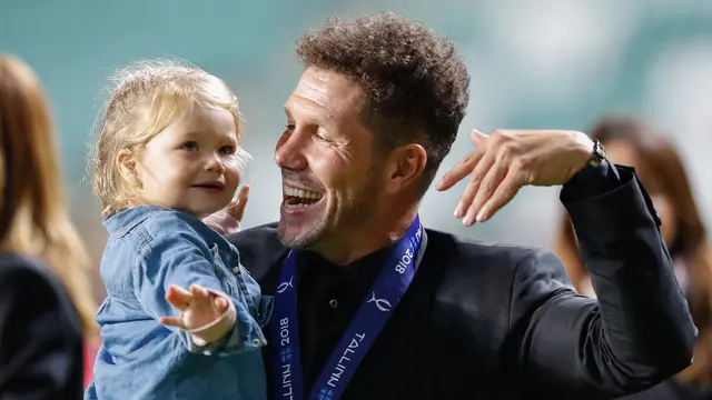 Senyum Diego Simeone Antar Atletico Madrid Juara Piala Super Eropa