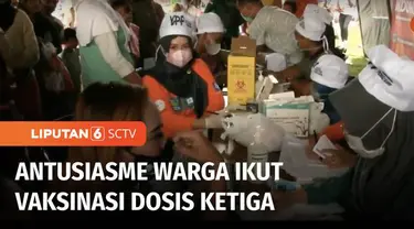 Ratusan warga antusias mengikuti vaksinasi Covid-19 yang digelar Dinas Kesehatan di Lapangan Kajen, Kabupaten Pekalongan, Jawa Tengah. Kegiatan ini hasil kerjasama antara Dinas Kesehatan Kabupaten Pekalongan dan Yayasan Pundi Amal Peduli Kasih (YPP) ...