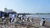 Hari Lingkungan Hidup Sedunia, 27 Ton Sampah Dibersihkan dari Teluk Labuan
