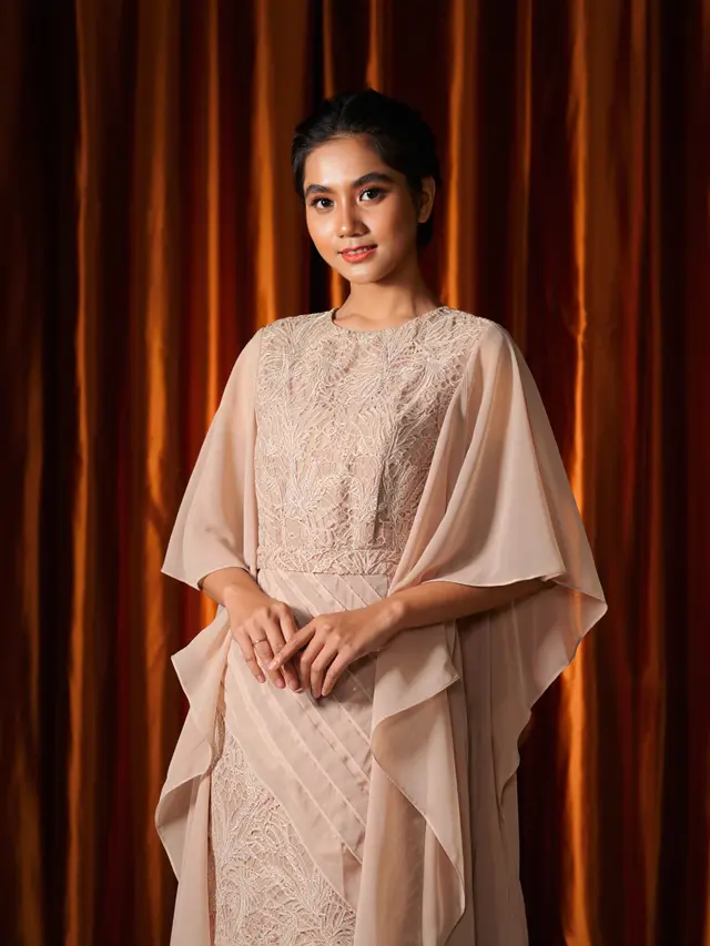 Kaftan Pesta Muslimah Ruffle Modern