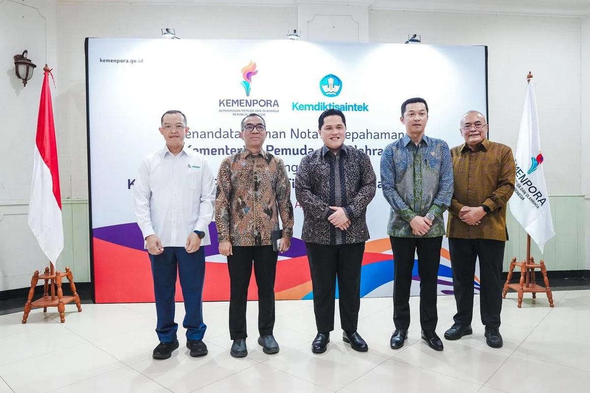 Menpora Erick Thohir menandatangani MoU dengan Mendiktisaintek Brian Yuliarto terkait sinergi pengembangan sumber daya manusia dan pembinaan olahraga di perguruan tinggi
