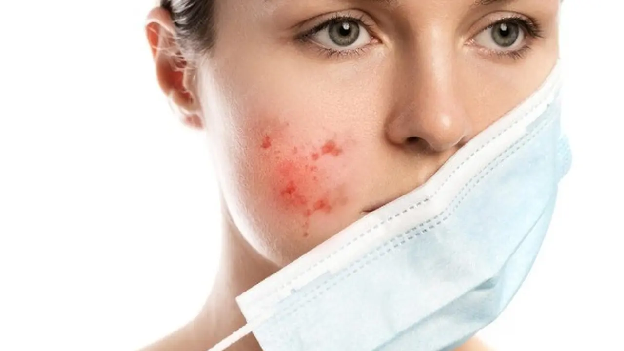 Langkah Sederhana untuk Merawat Kulit yang Sering Tertutup Masker