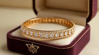 Model Gelang Emas Bangle Mewah 2025 untuk Kondangan/AI