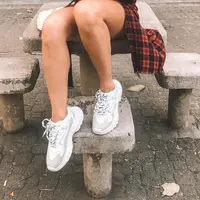 Simak tren sneakers balky di kalangan perempuan (Foto: Instagram/cindystylo)