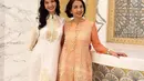 Begini tampilan kompak Raline Shah dan sang mama kenakan modest wear dalam unggahan spesial Hari Ibu. [@ralineshah]