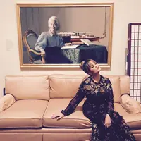 Menjadi ibu hamil adalah hal yang paling membanggakan bagi seorang wanita. Tak peduli dengan bentuk tubuh yang makin besar, yang terpenting adalah kondisi kesehatan sang bayi di perutnya. (Instagram/johnlegend)