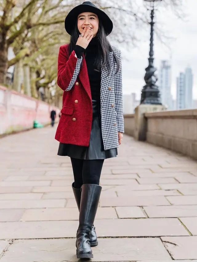 Potret Febby Rastanty Padu Padankan Long Coat Saat Berlibur ke Luar Negeri, Stylish dan Elegan