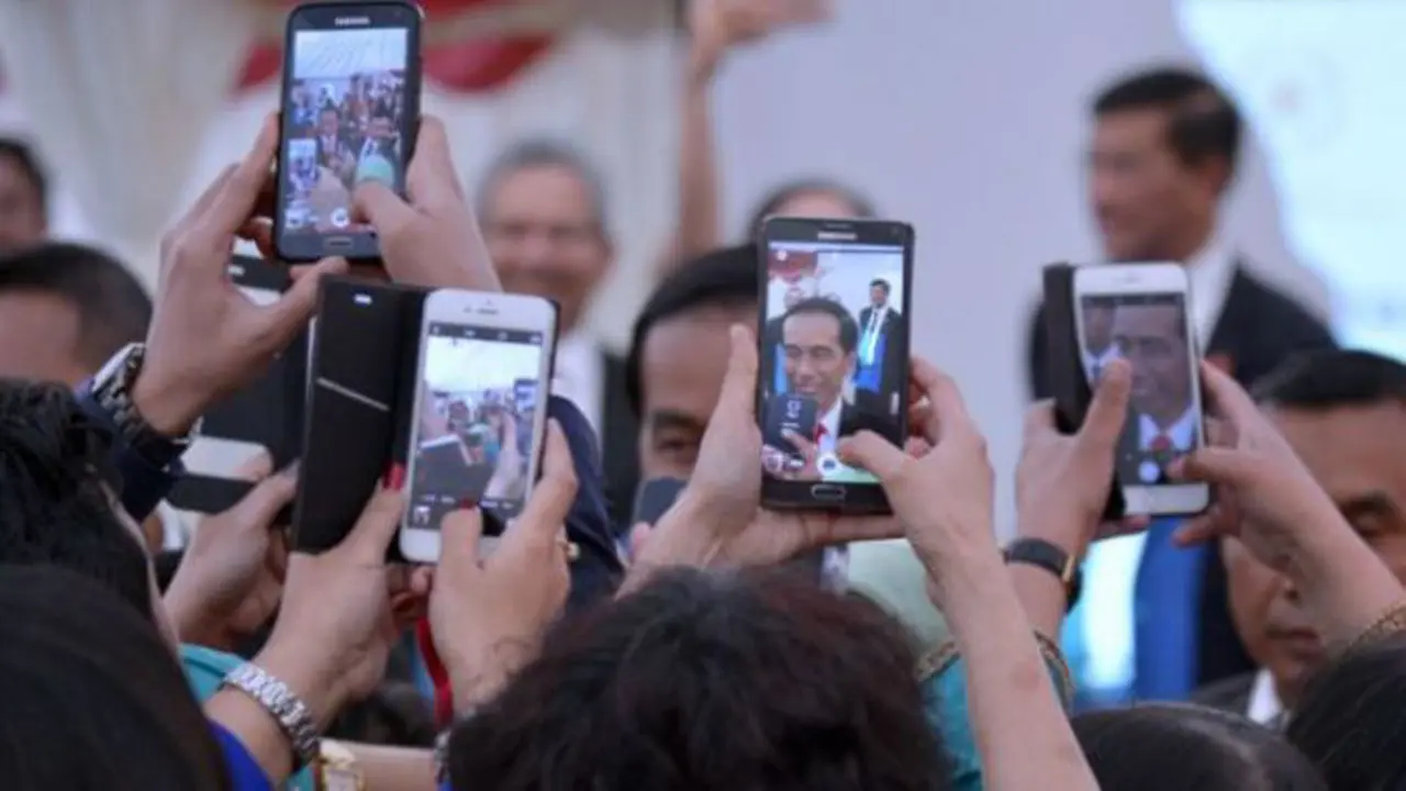 Warga Indonesia di London Antusias Berfoto Selfi Dengan Jokowi 