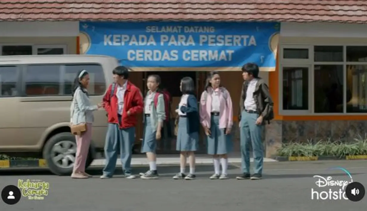 Euis dan lainnya tak hanya mementingkan bermain, kelima anak ini juga mengejar prestasi hingga ke Jakarta. (Foto: Instagram/@yasaminjasem)