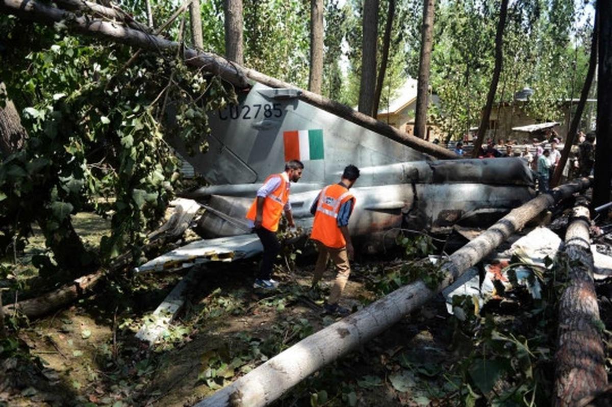 Gagal manuver, jet MiG-21 militer India jatuh