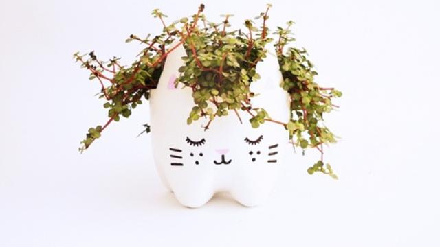 7 Cara Unik Daur Ulang Botol Bekas