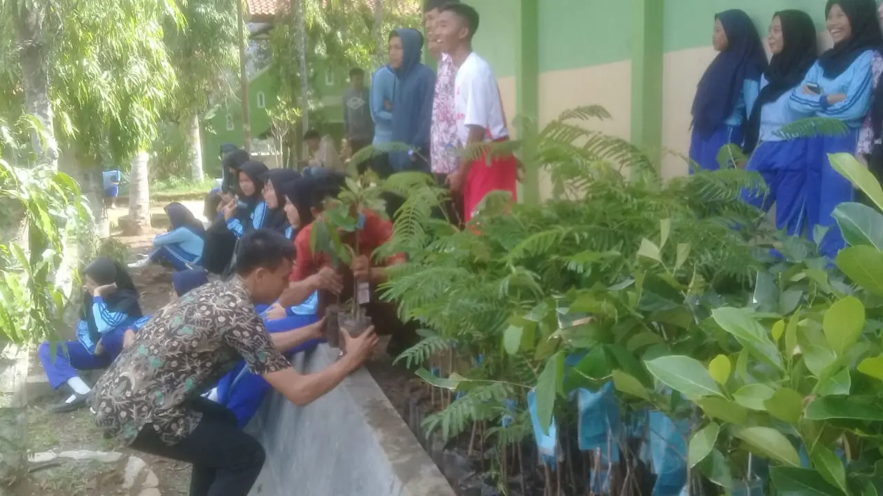 Program Tabuhlah, penerapan go green di SMA Negeri 1 Sigaluh, Banjarnegara, Jawa Tengah. (Foto: Liputan6.com/Heny untuk Muhamad Ridlo)