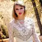 Taylor Swift  dianggap sebagai ular berbisa oleh netizen (Pinterest).   