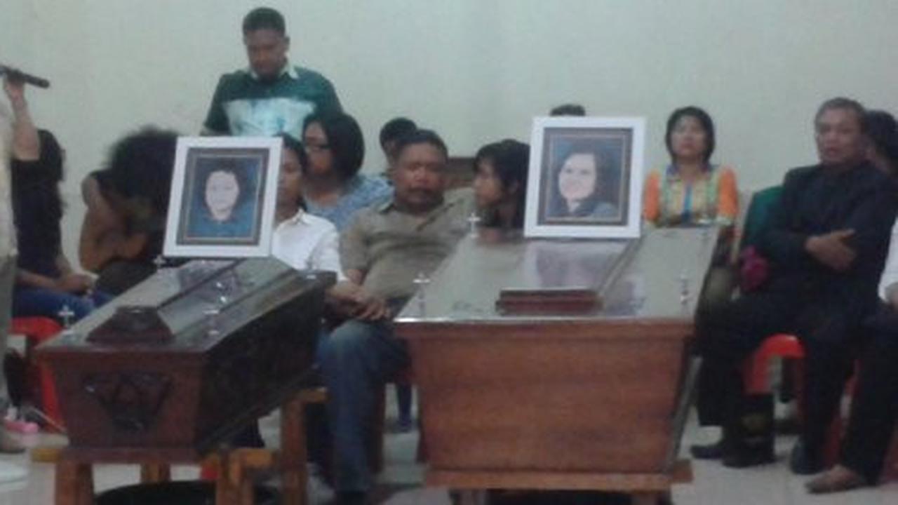 Suami tangisi jasad istri & anaknya yang tewas dibunuh di Cakung