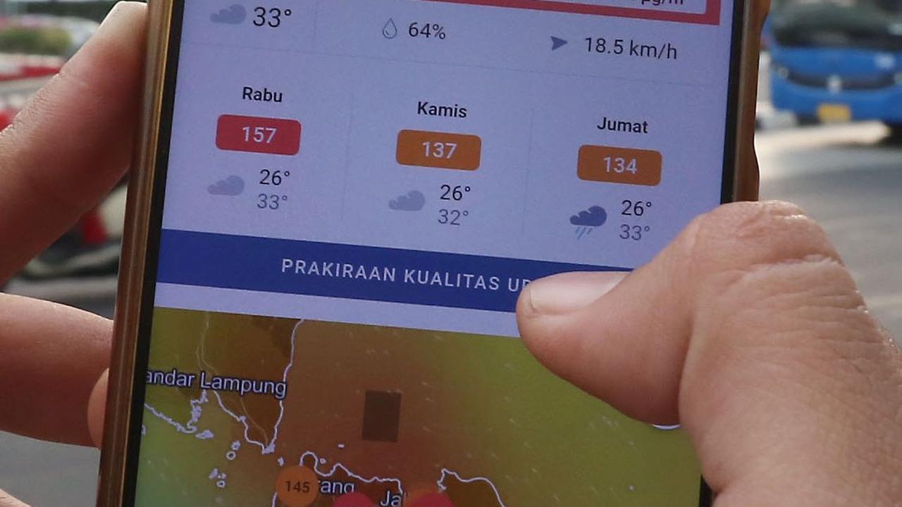 FOTO: Polusi Udara Masih Menyelimuti Jabodetabek, IQAir Laporkan Hampir Ada 8.000 Kematian di Jakarta