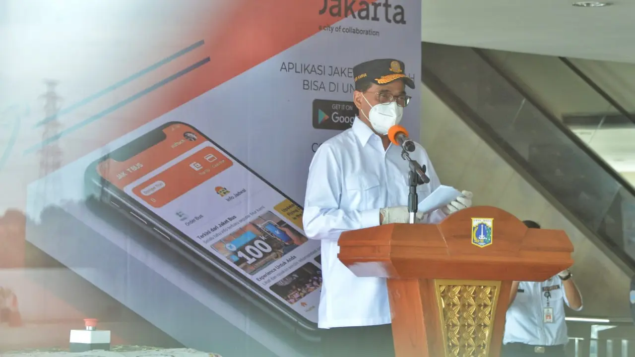 Menhub  Budi Karya Sumadi meresmikan Sistem Tiket Secara Elektronik Online Jaketbus di Terminal Terpadu A Pulo Gebang