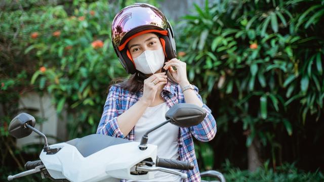 12 Penyebab Kulit Kepala Bau Apek yang Jarang Disadari, Cek Cara Mengatasinya!