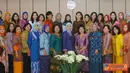 Citizen6, Jakarta: Usai acara pengarahan, diadakan foto bersama dengan Ketua Umum IKKT Pragati Wira Anggini (PWA), Ibu Tetty Agus Suhartono dan 47 orang istri Athan di Wisma Yani Jakarta. (Pengirim: Badarudin Bakri).
