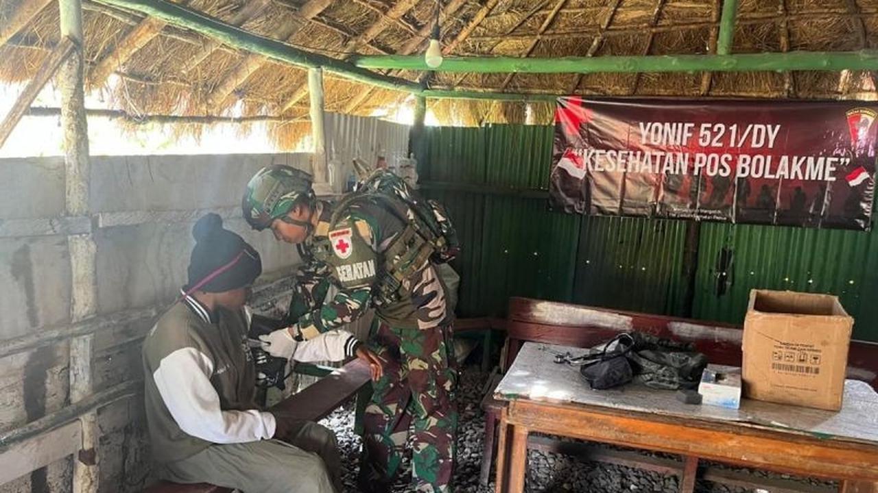 TNI Juga Dokter? Satgas Yonif 521/DY Sukseskan Cek Kesehatan Gratis di Pedalaman Jayawijaya