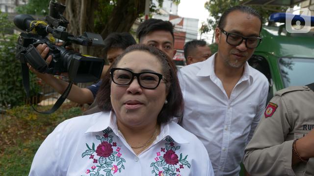 Nunung dan Suami Jalani Sidang Lanjutan Kasus Narkoba