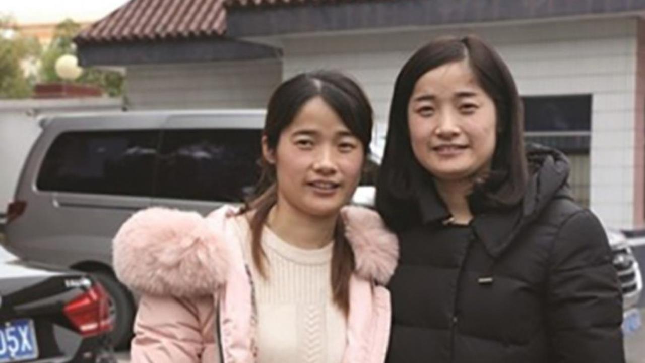 Terpisah 26 Tahun, Kembar Identik Akhirnya Bersatu Kembali