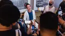 Visi misi Sweat and Chat yakni mengajak orang-orang yang bukan pencinta lari untuk menonton agar terinspirasi ikut bergerak. Sesimpel keluar rumah dan mengajak temannya lari sambil mengobrol. Daniel Mananta menyiapkan sejumlah pertanyaan untuk bintang tamu. Pertanyaan ini sangat mungkin ditanyakan penonton kepada sahabatnya. Simpel namun mengena di hati. (Foto: Atas Perkenan Glenn Franklin)