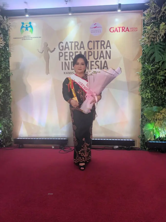 Inspiratif, Founder Azarine Cosmetic Raih Penganugerahan ‘Adhi Bhakti Nirmala’ Gatra Citra Perempuan Indonesia Tahun 2023