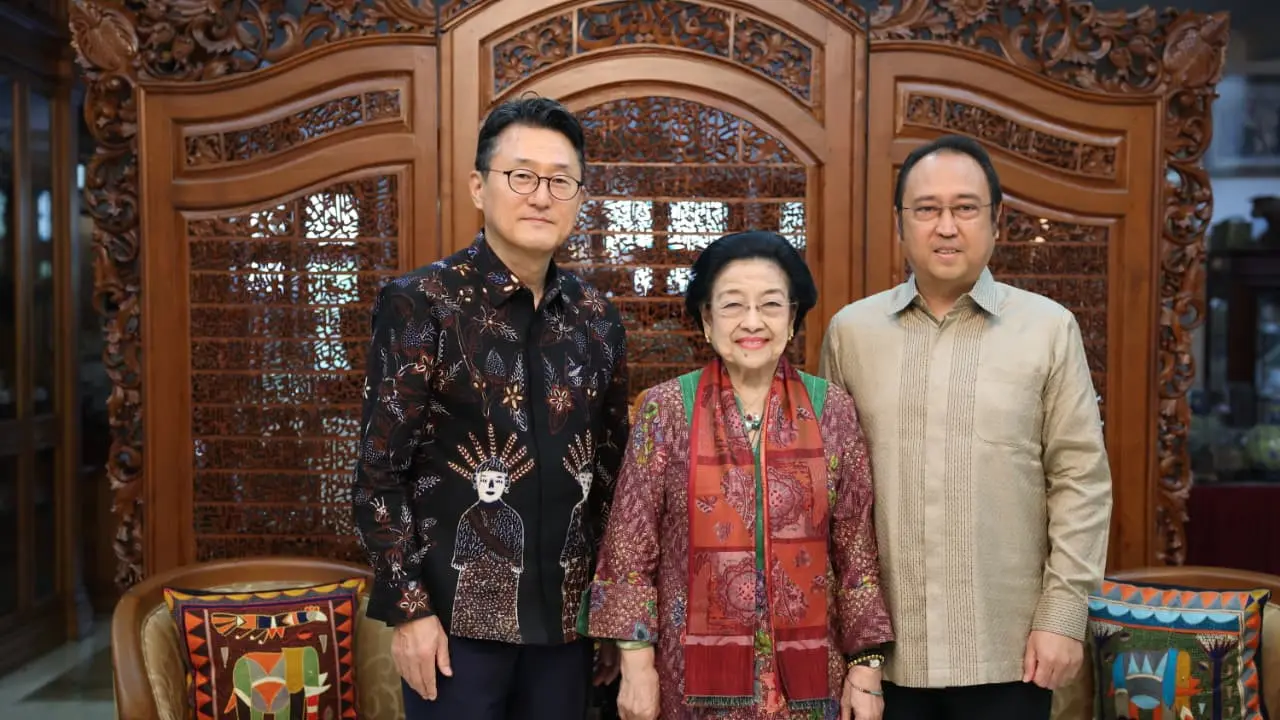 Ketua Umum DPP PDI Perjuangan (PDIP) Megawati Soekarnoputri saat menerima kunjungan kehormatan Duta Besar Korea Selatan (Korsel) untuk Indonesia Yoon Soon-gu. (Dok. Istimewa)