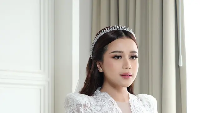 Jadi ‘Kate Middleton’ di Hari Pernikahan, Brisia Jodie Memukau dengan Makeup Dreamy & Soft Karya MUA Langganan