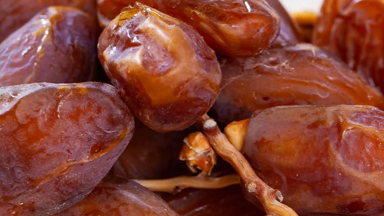 Bahkan, produk kurma dan minyak zaitun asal Palestina sejak tahun 2019 lalu dibebaskan bea masuk oleh Pemerintah Indonesia. Hal itu dilakukan sebagai komitmen RI mendukung Palestina.