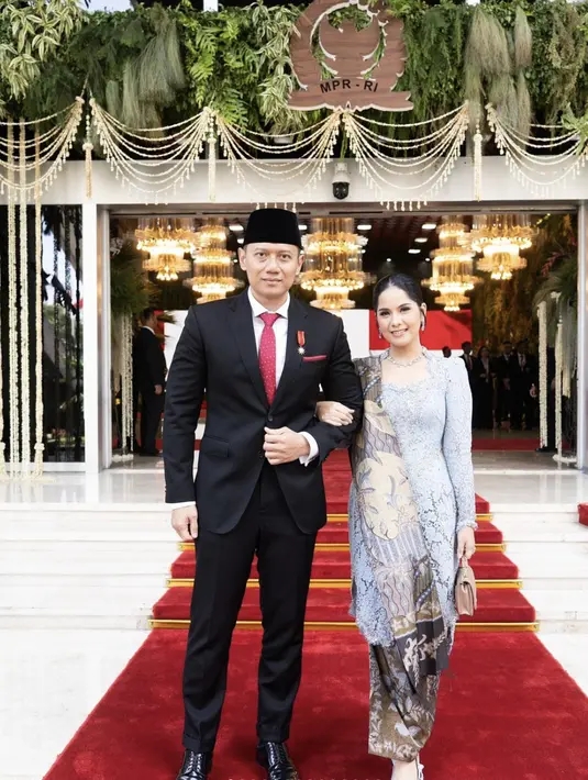 Annisa Yodhoyono menjadi sorotan dengan penampilannya yang selalu totalitas di ragam kesempatan, terutama saat dampingi AHY bertugas. [Foto: Instagram/ Annisa Yudhoyono]