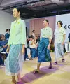 Sebagai lini khusus dari COTTONINK yang fokus pada pakaian kasual dengan sentuhan wastra Nusantara, COTTONINK Archipelago menghadirkan koleksi yang terinspirasi dari motif wajik khas tenun Jepara. Motif tersebut dieksplorasi melalui teknik embroidery dan weaving yang menjadi ciri khas Archipelago selama ini.  (foto/dok: fimela.com/sitinurarisha)