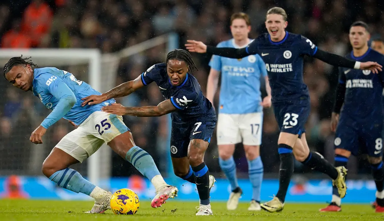 The Citizens baru bisa menyamakan kedudukan pada menit ke-83 lewat tendangan first time Rodri. (AP Photo/Dave Thompson)