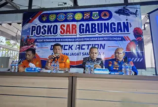 _Basarnas Ungkap Alasan Belum Lakukan Penyelaman Cari Lima Jurnalis Hilang Kontak