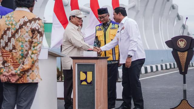Presiden Prabowo Subianto meresmikan Flyover Madukoro yang terletak di Jalan Yos Sudarso, Kota Semarang, Jawa Tengah. (Dok WIKA)