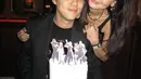 Beri kejutan dengan kue Final Fantasy, Luna Maya dan Maxime Bouttier kompak dengan outfit hitam [@lunamaya]