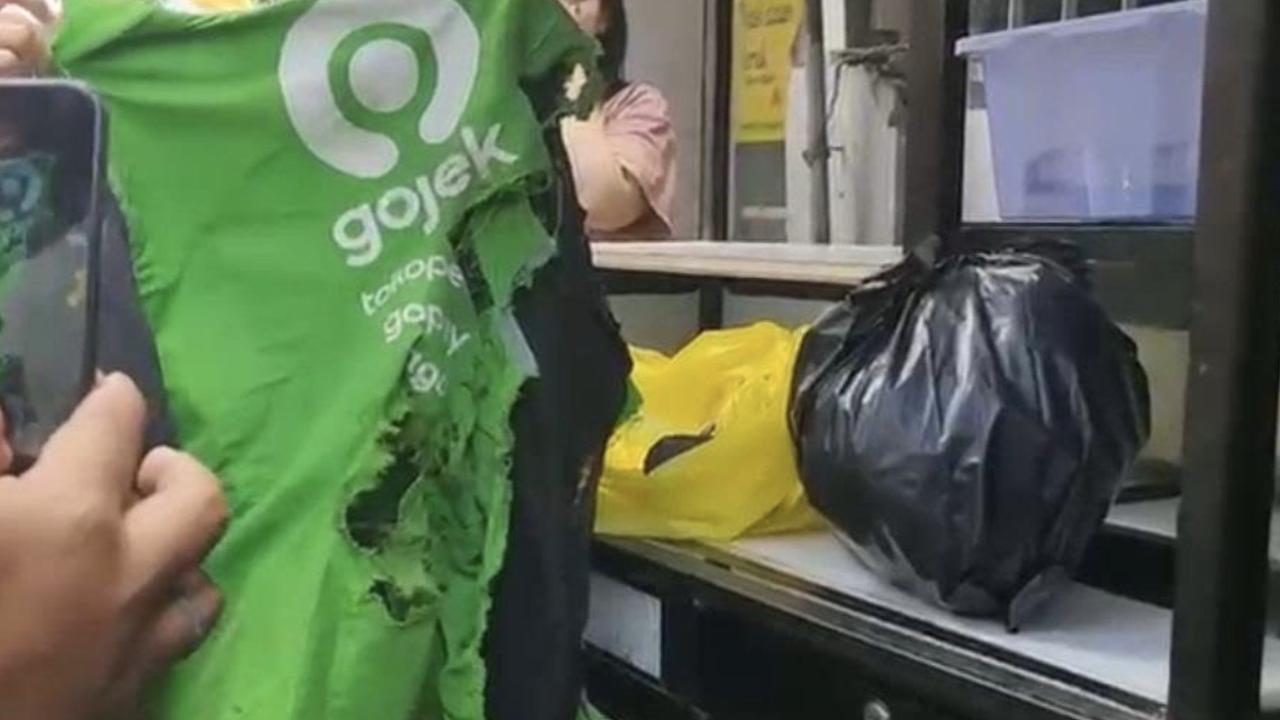 Jaket Hijau Sobek Jadi Bukti Tragis Affan Ojol Meninggal Dilindas Mobil Rantis Brimob