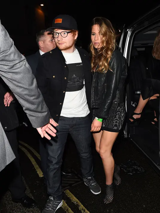 Dilansir dari HollywoodLife, Ed Sheeran ternyata sudah merasa bahwa Cherry Seaborn adalah jodohnya setelah mereka berpacaran. (HEWITT/SILVERHUB/REX/SHUTTERSTOCK/HollywoodLife)