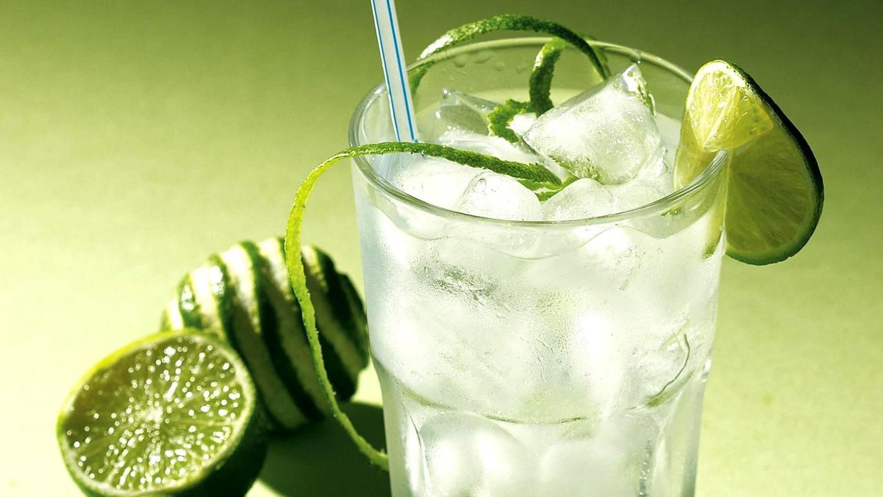 [Bintang] 3 Minuman Menyegarkan dari Jeruk Nipis untuk Buka Puasa