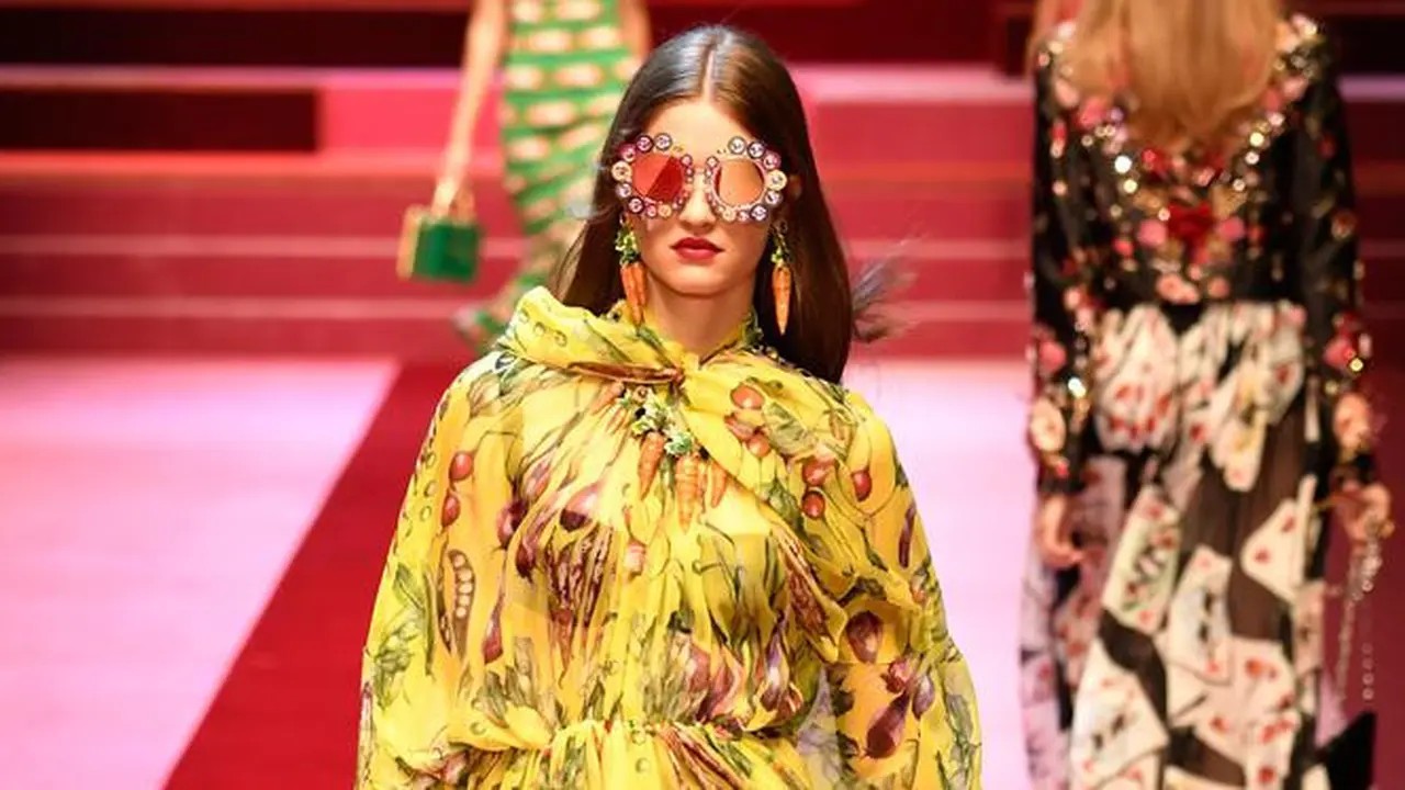 Parade Aksesori Nyentrik dari Milan Fashion Week